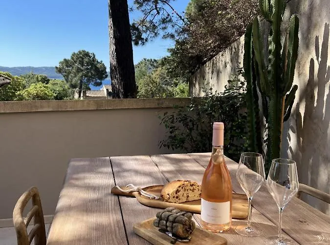 Casetta Di Cala Rossa Willa Lecci