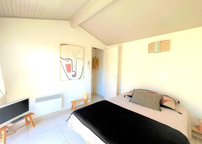 Casetta Di Cala Rossa Villa Lecci